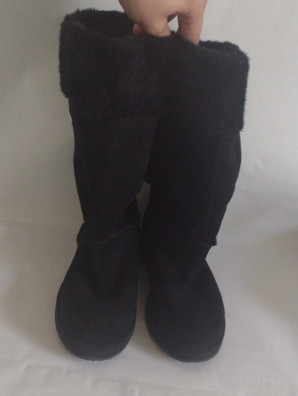 Guess Women’s Black Mid-Calf Faux Fur Boots (J803)